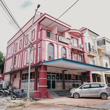 Reddoorz Near Nagoya Hill Batam 4 Hotel Jodoh  Екстериор снимка