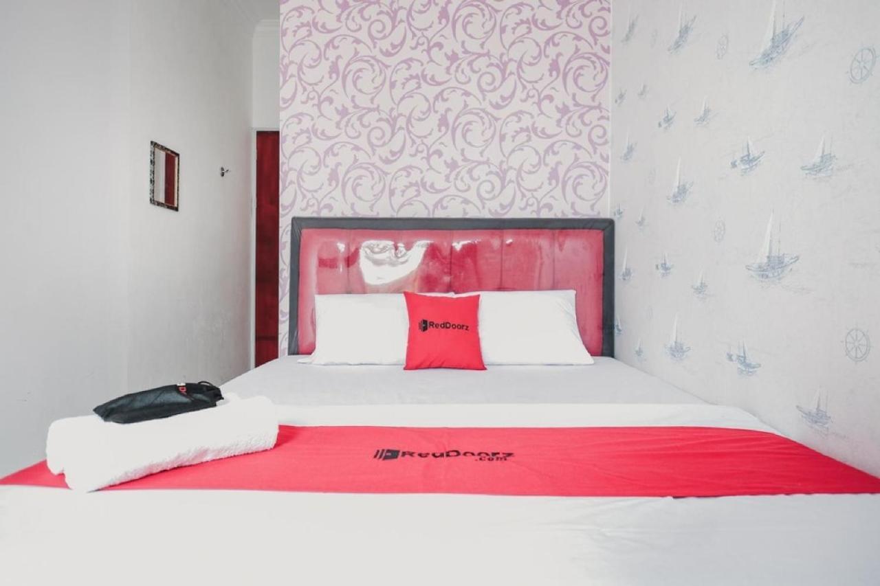 Reddoorz Near Nagoya Hill Batam 4 Hotel Jodoh  Екстериор снимка