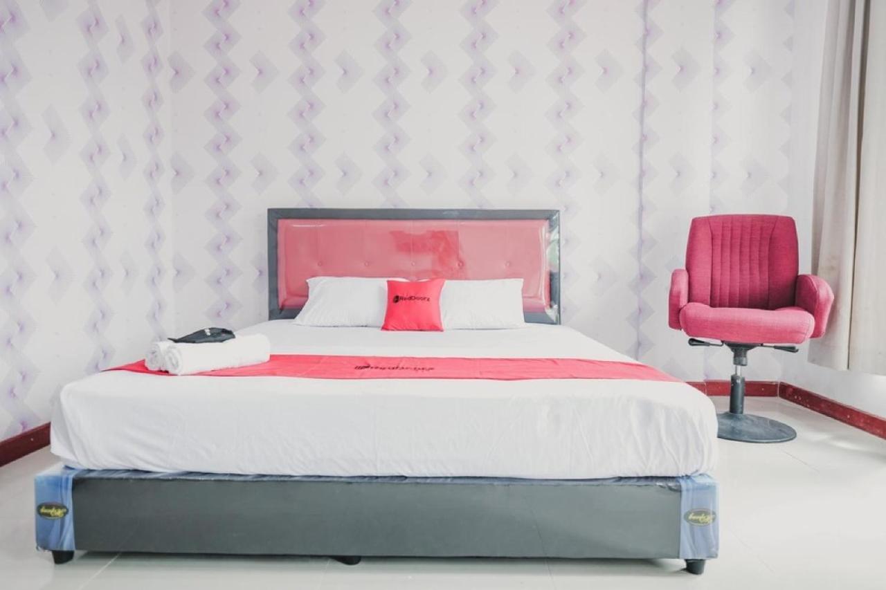 Reddoorz Near Nagoya Hill Batam 4 Hotel Jodoh  Екстериор снимка