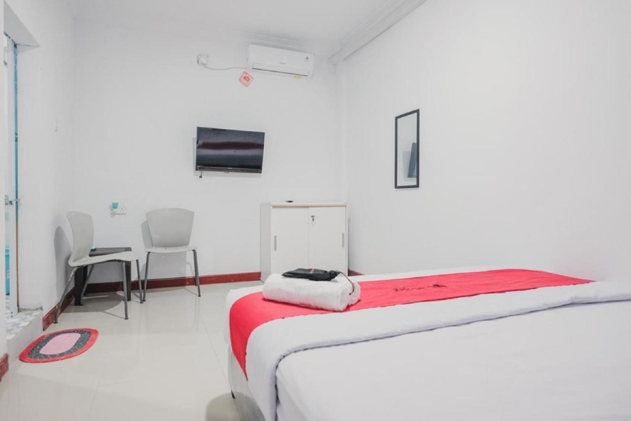 Reddoorz Near Nagoya Hill Batam 4 Hotel Jodoh  Екстериор снимка